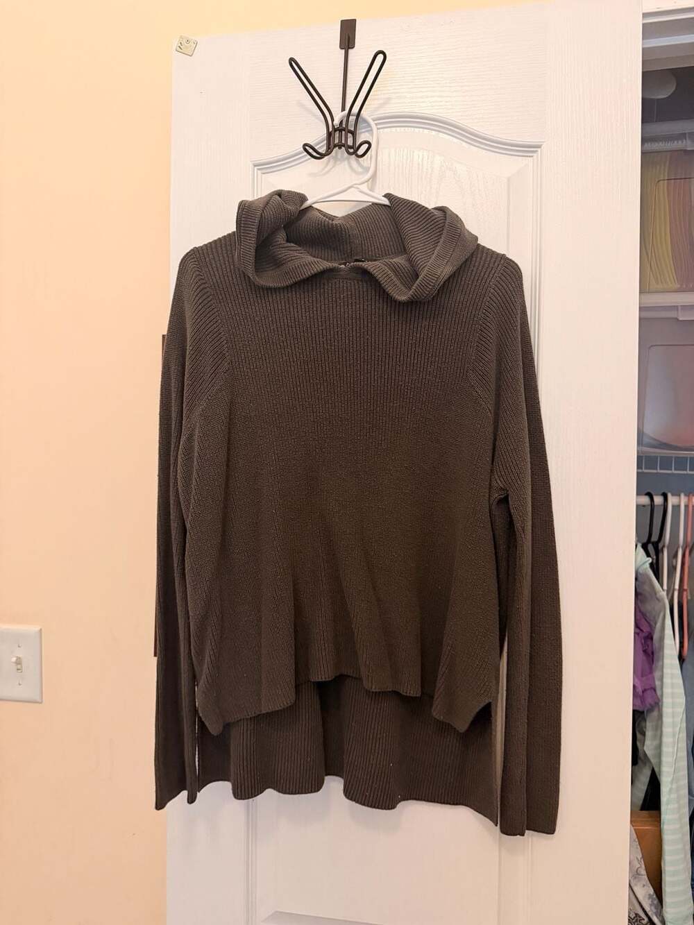 Athleta Rest Day Pullover Hoodie Sweater Size M Gray Ribbed Knit